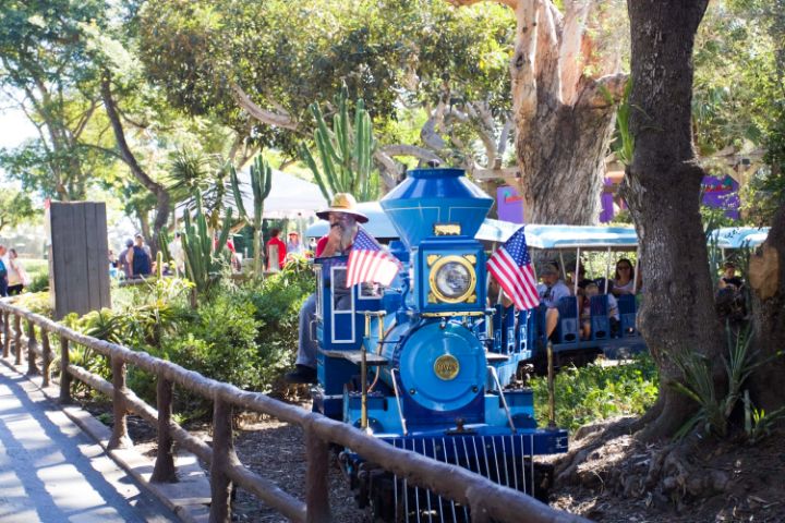 zoo train